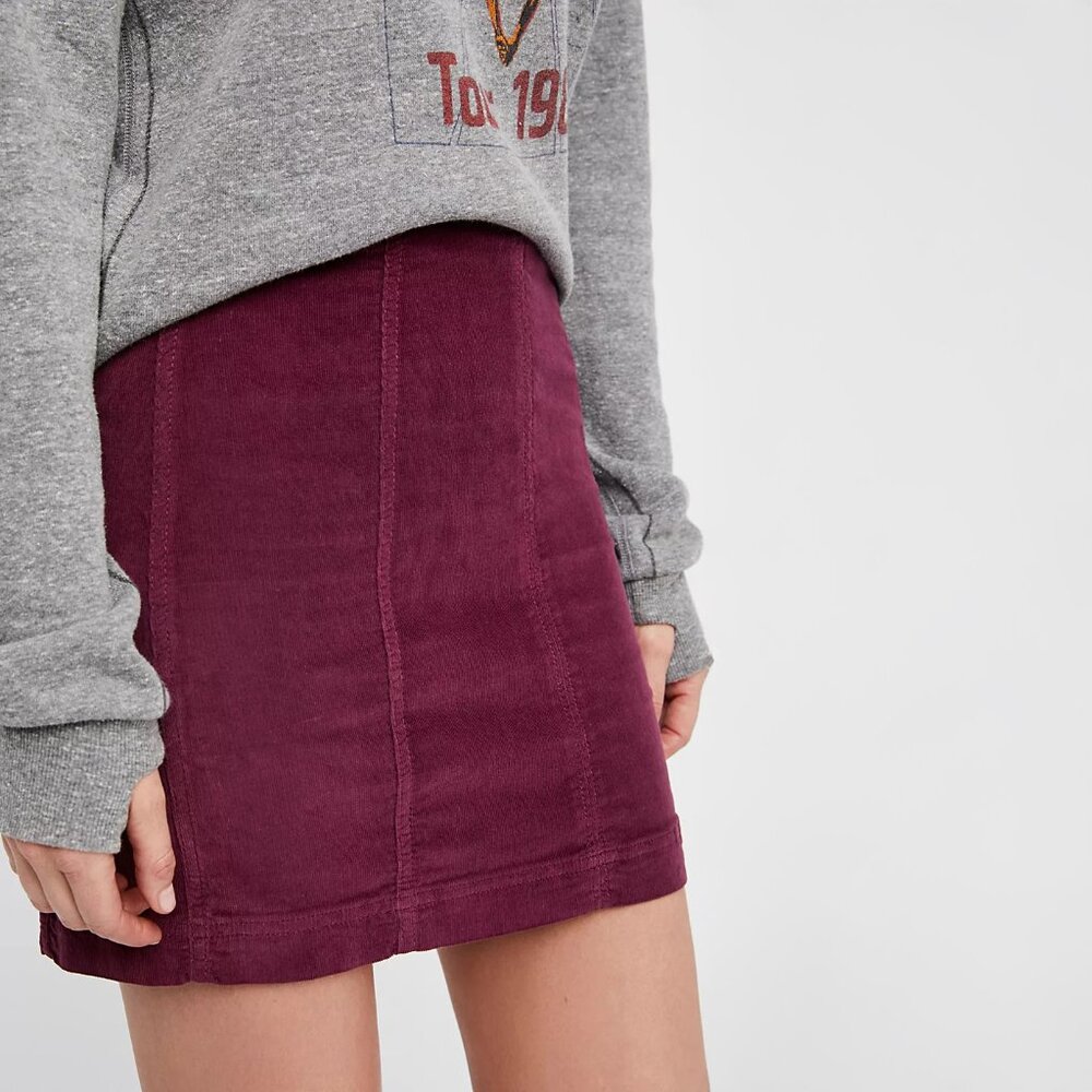 Free People Modern Femme Corduroy Skirt in Mulberry - sz 2 - Picture 3 of 9